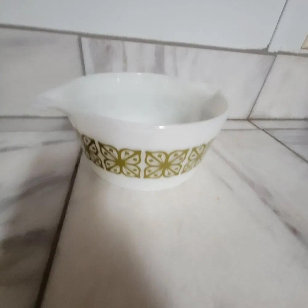 Vintage Pyrex Green Verde Square Floral Pattern Casserole Dish